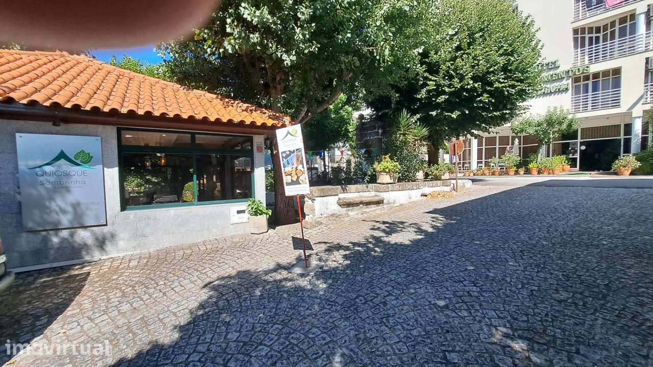 QUIOSQUE COM ESPLANADA TIPICA - Grande imagem: 5/31
