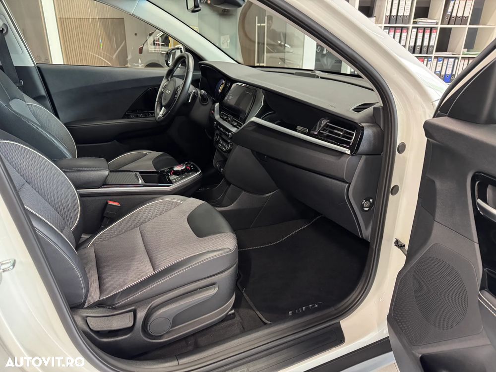 Kia Niro e-Niro 150 kW Vision - 11
