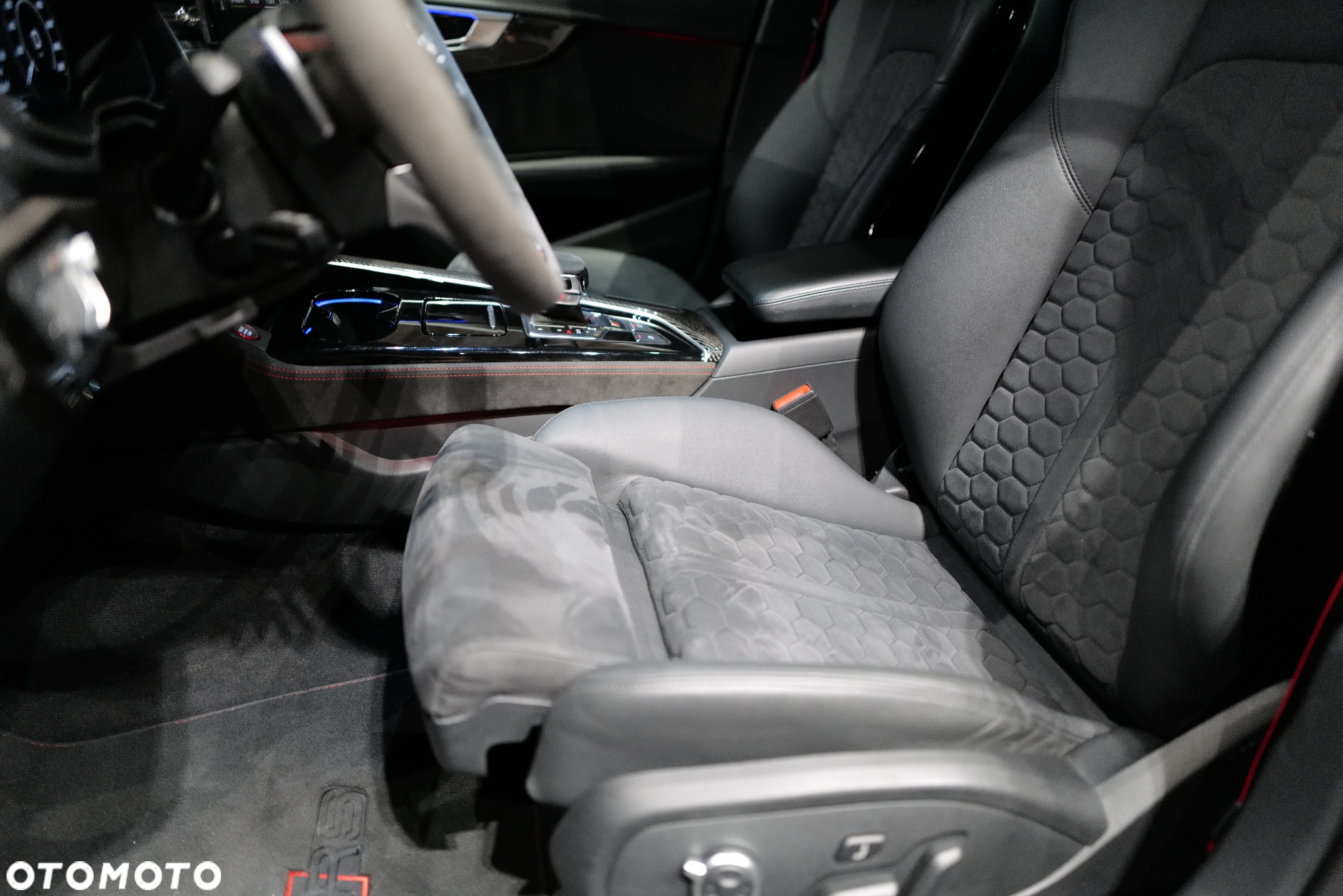 Audi RS4 TFSI Quattro Tiptronic - 9