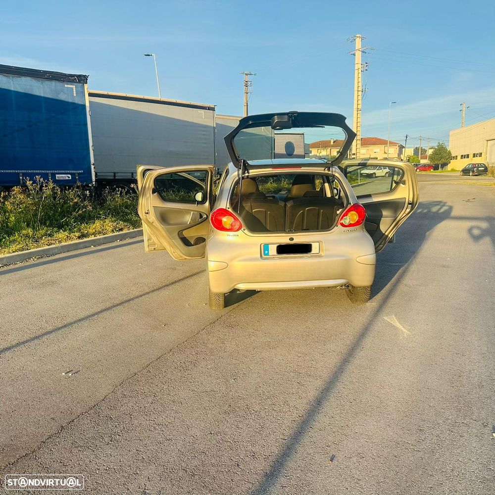 Toyota Aygo - 12
