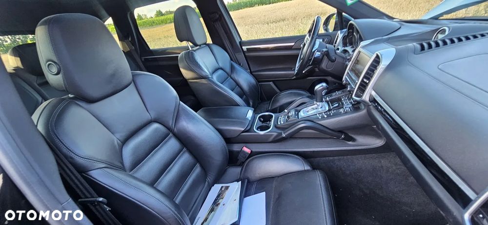 Porsche Cayenne - 27