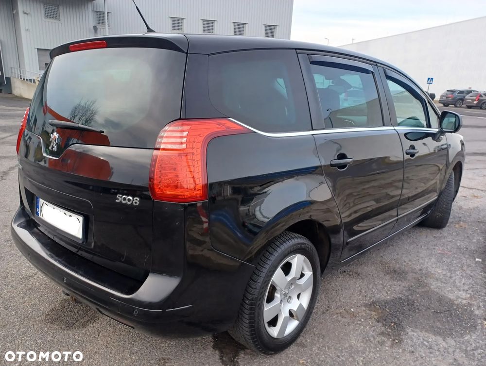 Peugeot 5008 HDI FAP 150 Family - 3