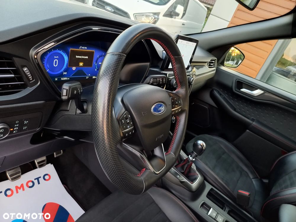 Ford Kuga 2.0 EcoBlue Hybrid ST-LINE - 26