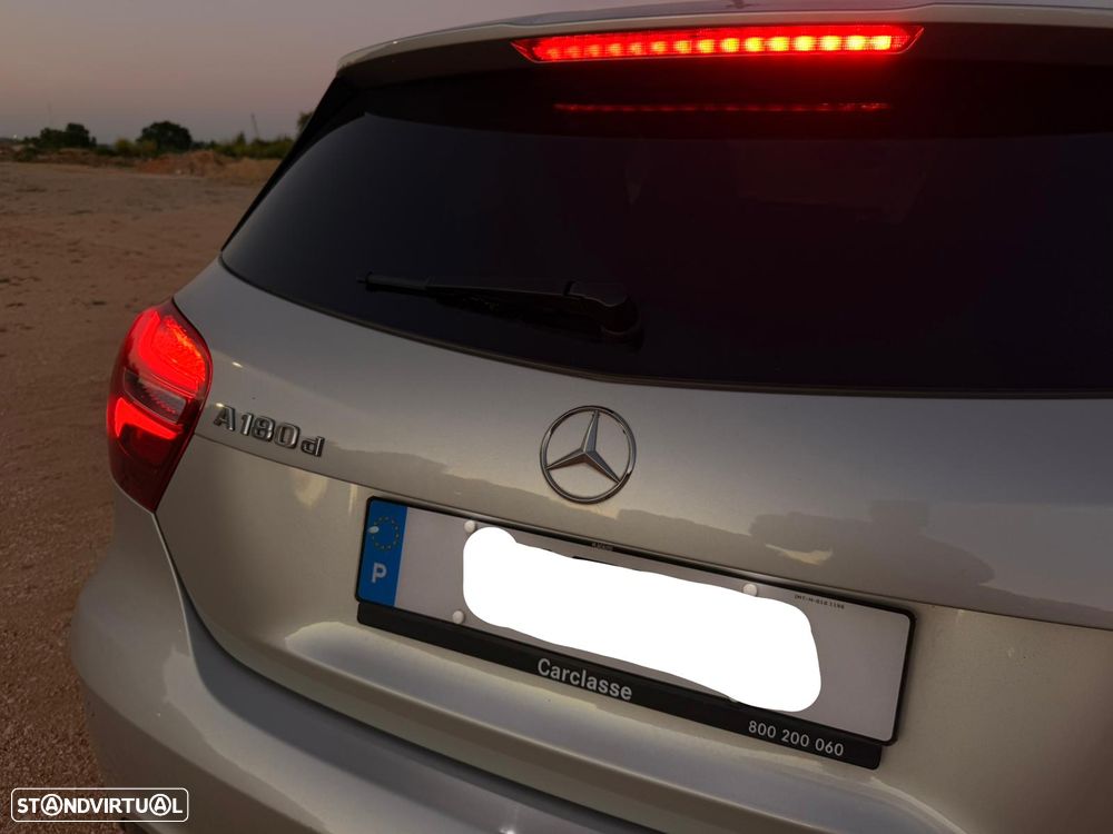 Mercedes-Benz A 180 d AMG Line Aut. - 12