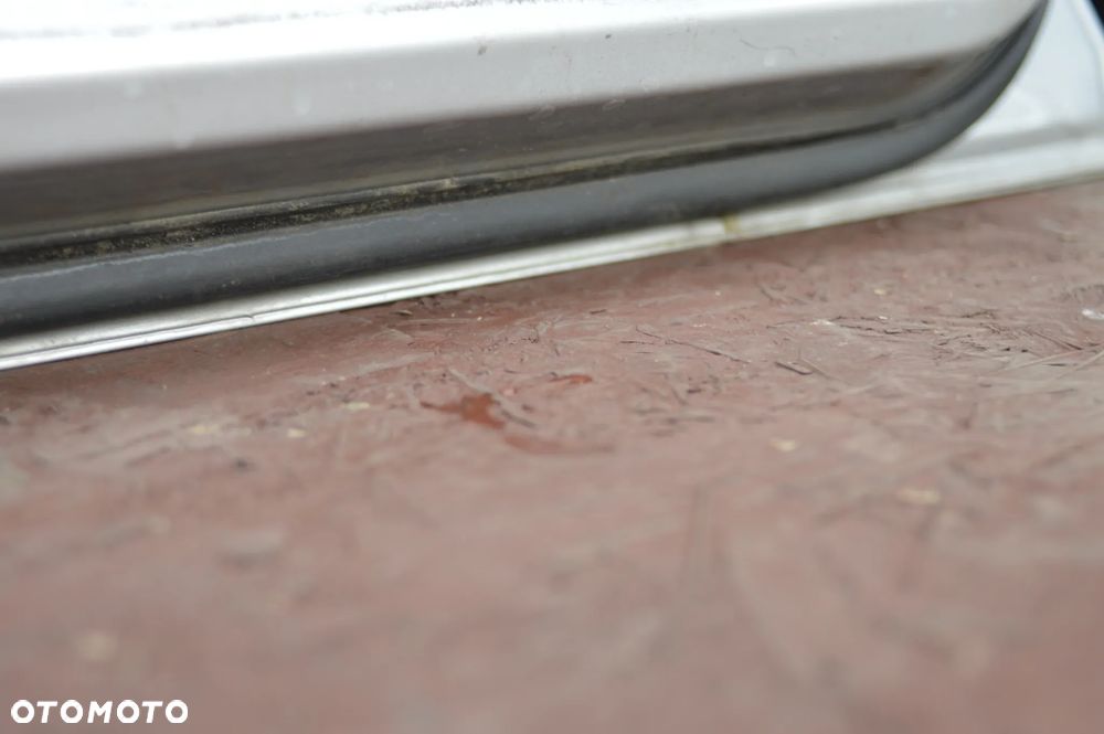 BMW E46 SEDAN / TOURING / KOMBI ORYGINALNE KOMPLETNE DRZWI PRZEDNIE LEWE / PRAWE EUROPA W KOLORZE TITANSILBER 354/7 O NR. 41 51 7 034 151 / 41 51 7 034 152 OEM W DOBRYM STANIE - 35