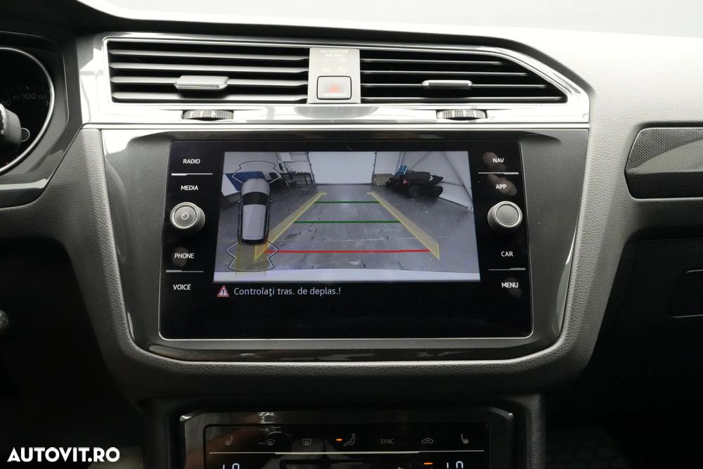 Volkswagen Tiguan 2.0 TDI SCR DSG 4Motion Elegance - 23