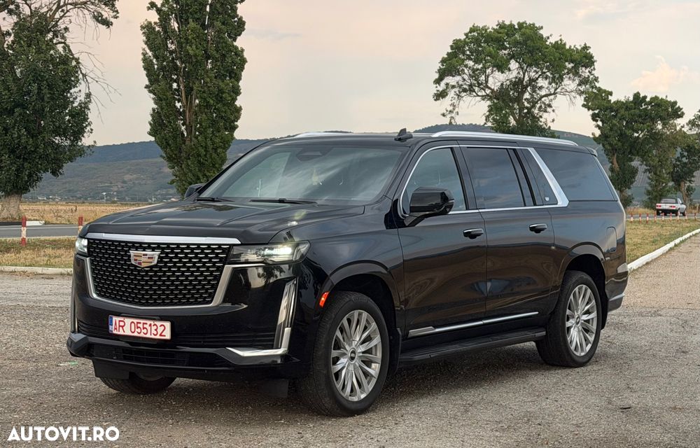 Cadillac Escalade - 1