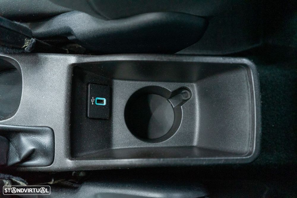 Ford Fiesta 1.1 Ti-VCT Business - 36