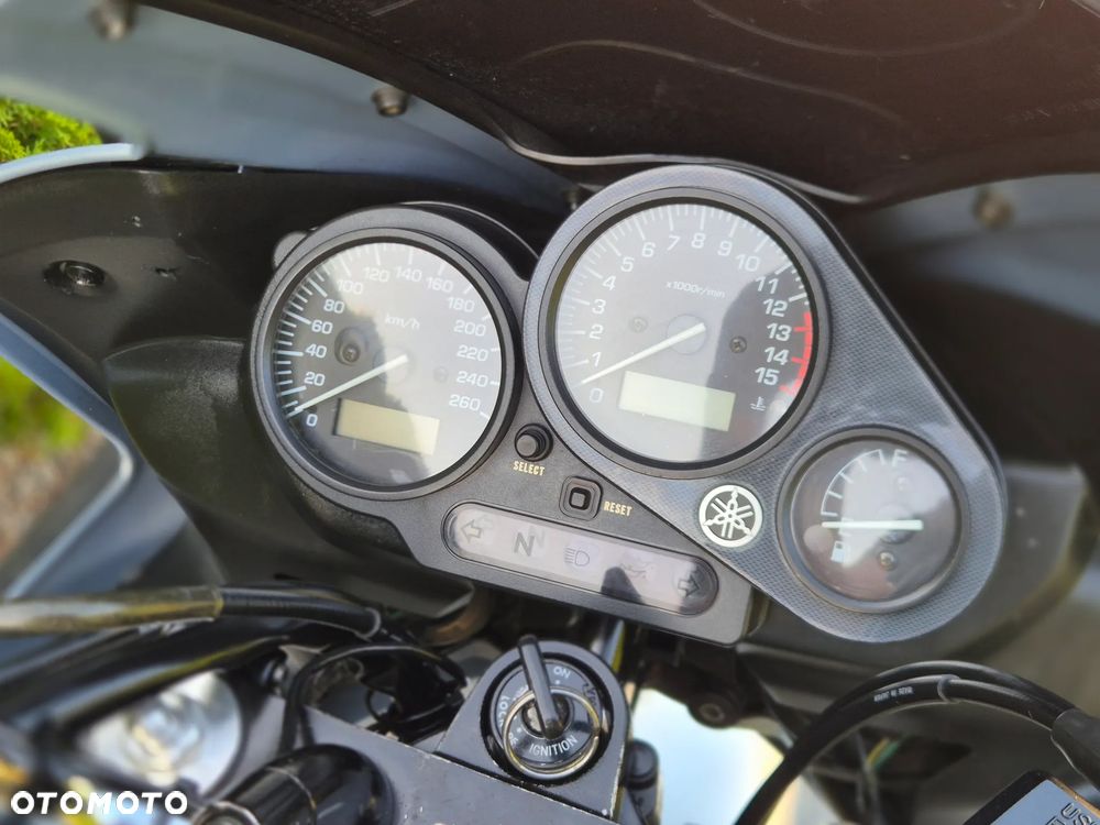 Yamaha FZ6 - 9