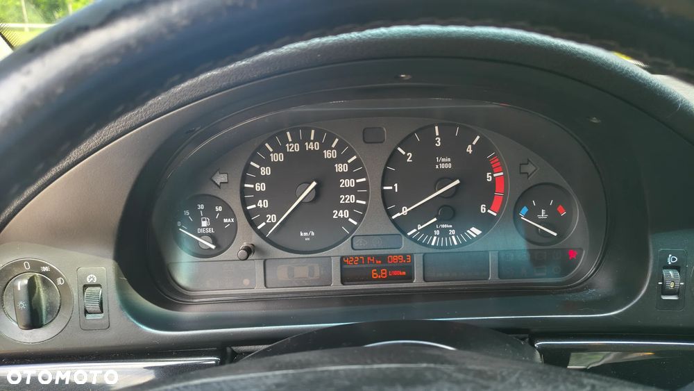 BMW Seria 5 - 11