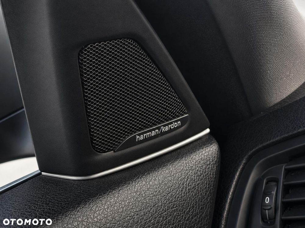 BMW Seria 5 520d Luxury Line - 15