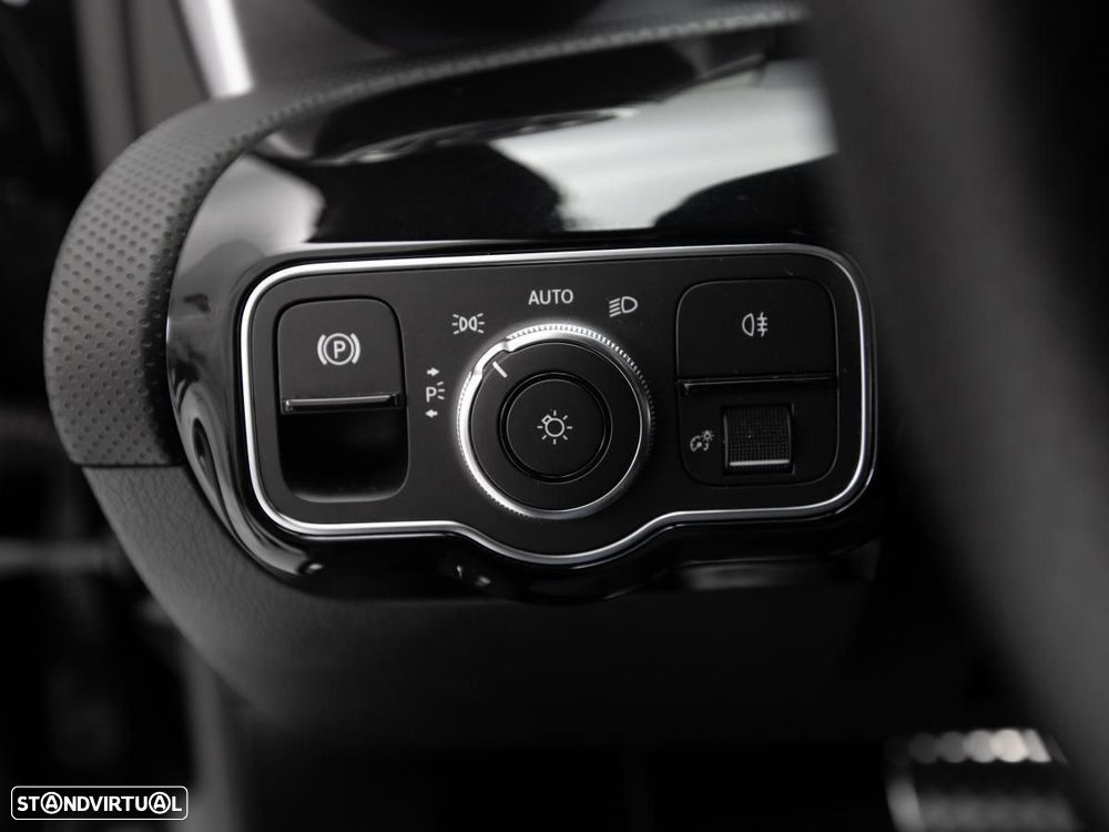 Mercedes-Benz A 250 e 8G-DCT Edition 2020 - 18