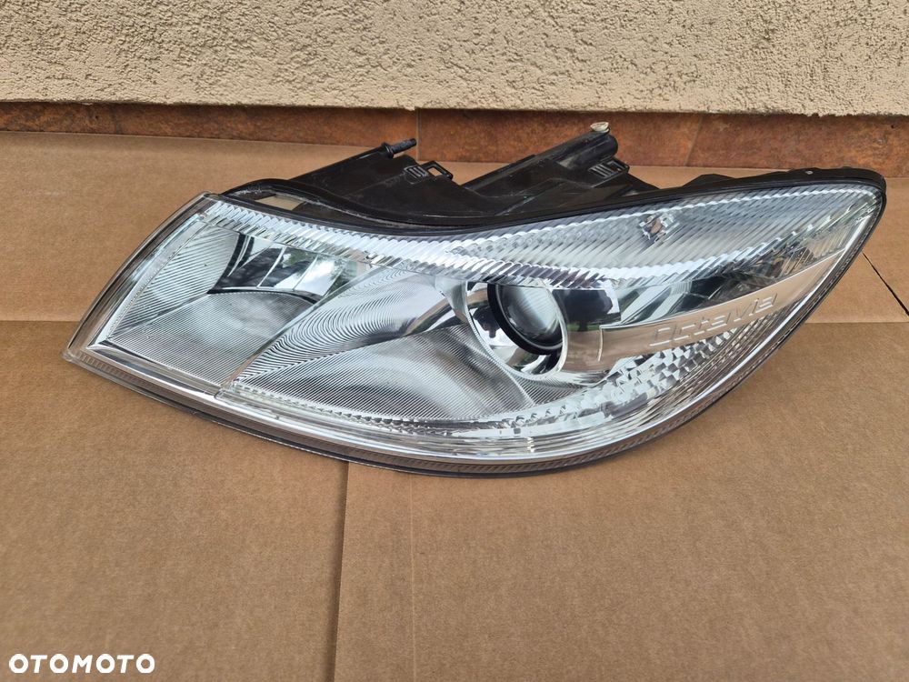 lampa przednia lewa skoda octavia ii lift xenon oryginał - 1