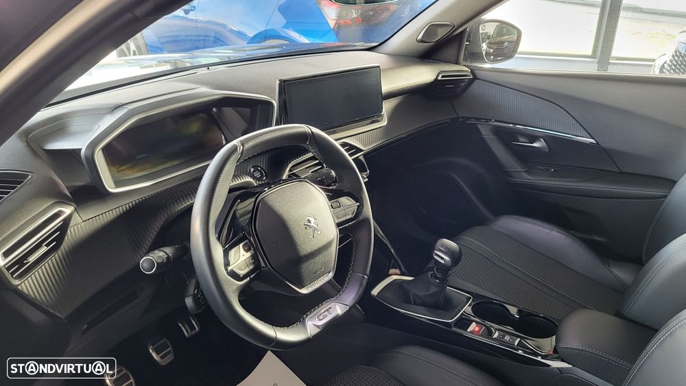 Peugeot 2008 1.2 PureTech GT - 14