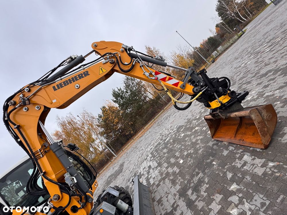 Liebherr A910 compact |2017|łapy-plug| rototilt ze szczypkami | 7200mtg |3 łyzki|warta  uwagi - 18