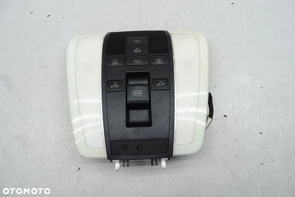 Mercedes C Klasa W204 Lampa podsufitki Oświetlenie kabiny Szyberdach A2048201823