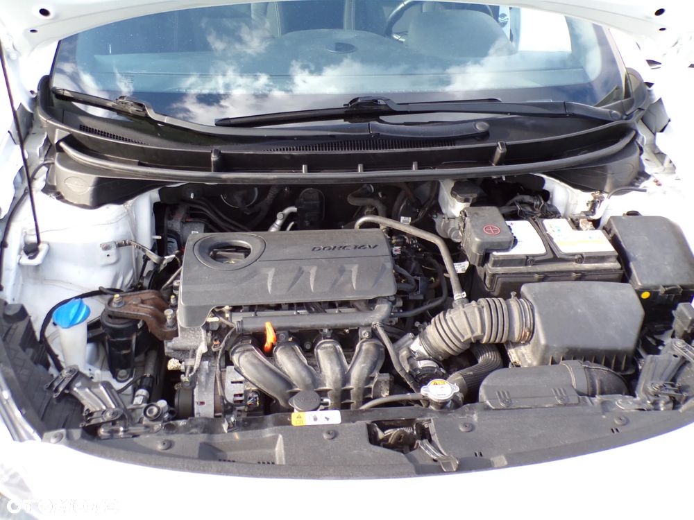 Hyundai i30 1.4 GO - 22