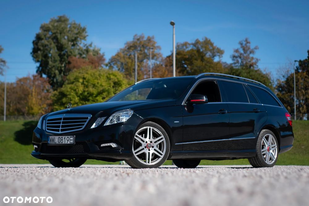 Mercedes-Benz E-Class 2010 photo 2
