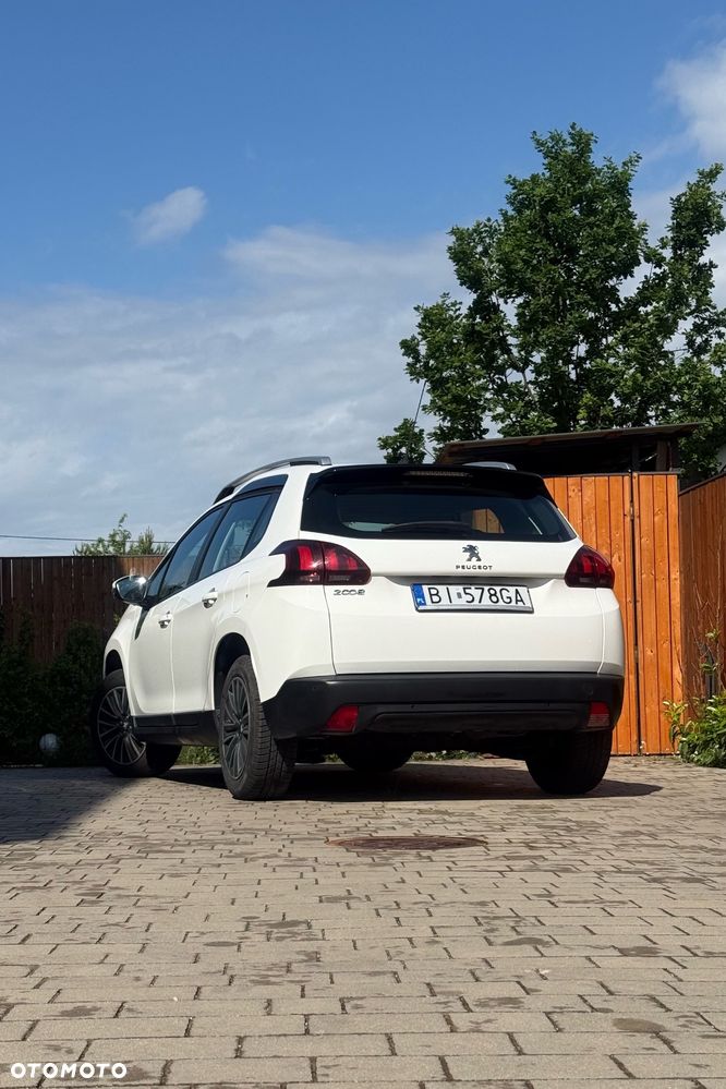 Peugeot 2008 1.2 Pure Tech Active - 4