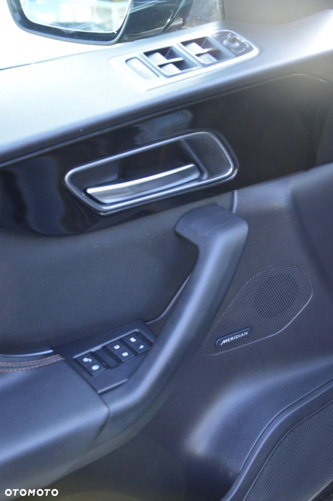 Jaguar F-Pace 30t AWD Prestige - 18