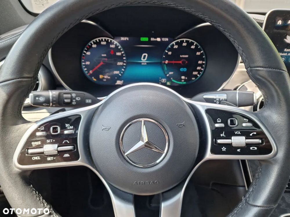 Mercedes-Benz GLC - 37