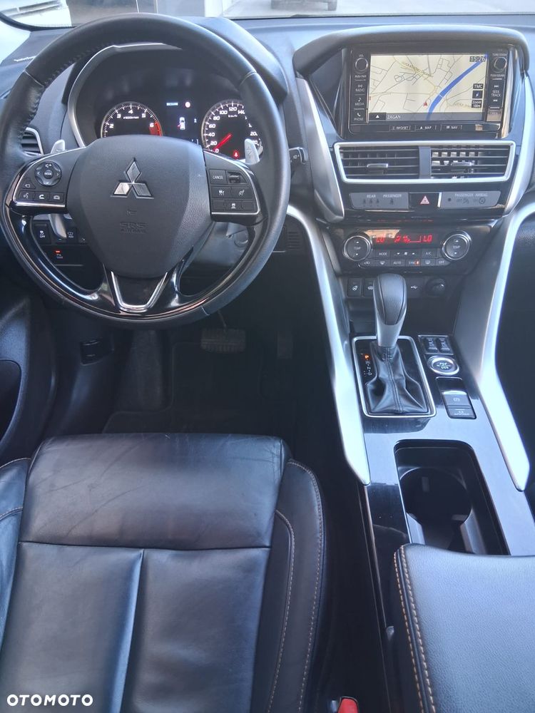 Mitsubishi Eclipse Cross - 8