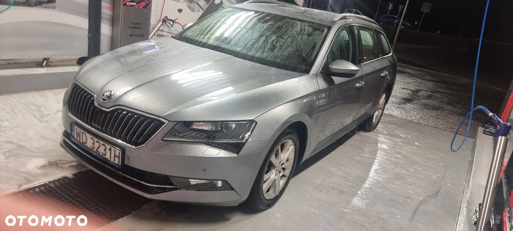 Skoda Superb 2.0 TDI Style - 2