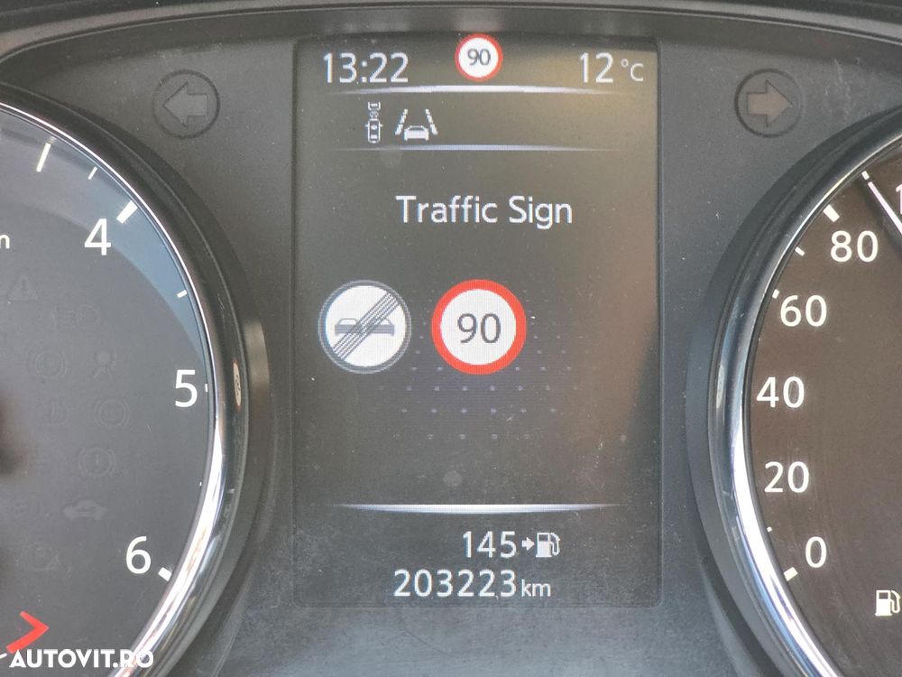 Nissan Qashqai 1.5 DCI N-Connecta - 23