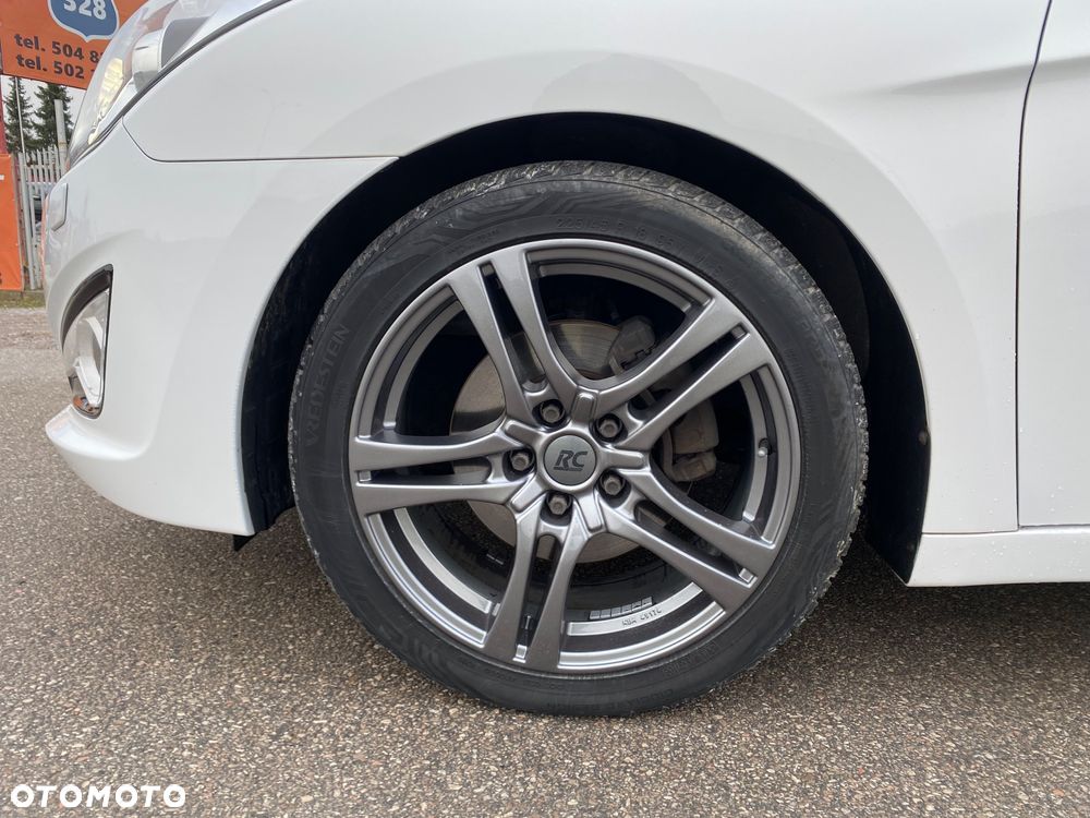 Hyundai i40 i40cw 1.6 Fifa World Cup Edition - 20