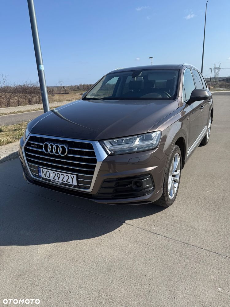 Audi Q7 - 1