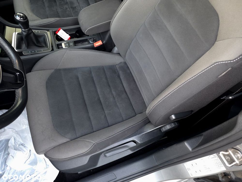 Volkswagen Golf 1.4 TSI BMT Highline - 12