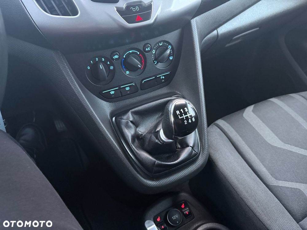 Ford Tourneo Connect Grand - 14