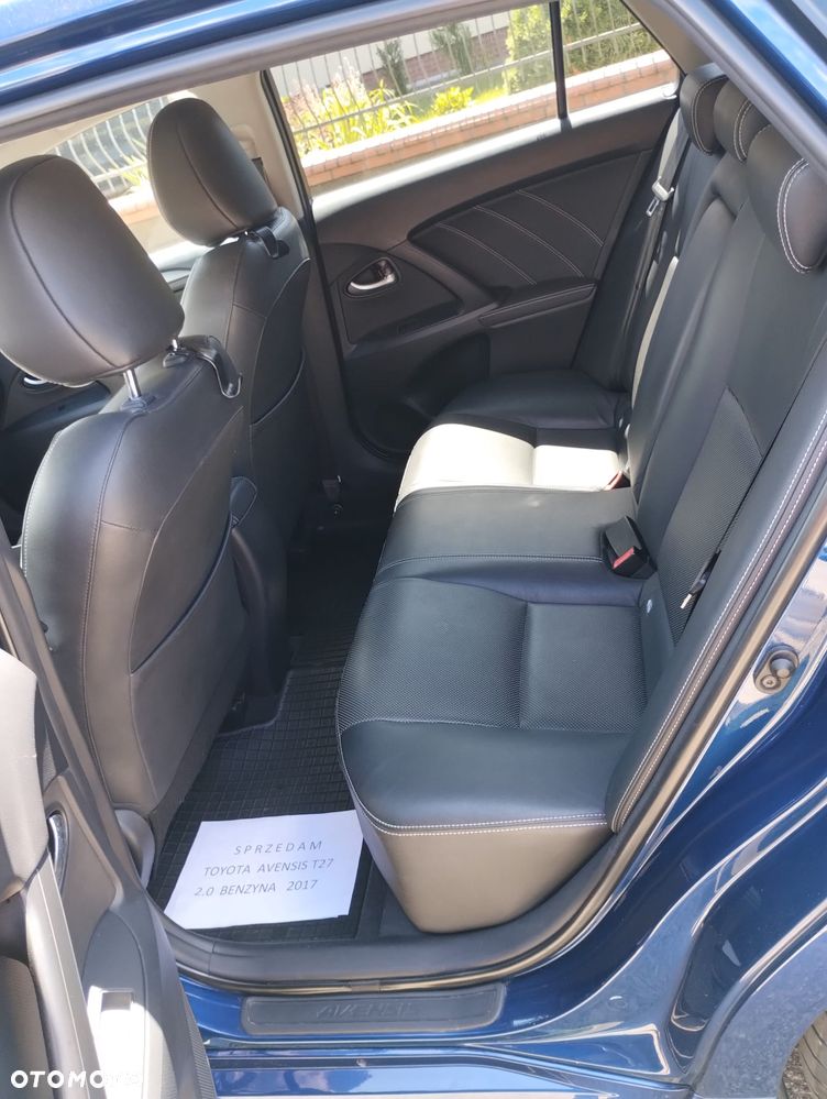 Toyota Avensis 2.0 Premium MS - 20