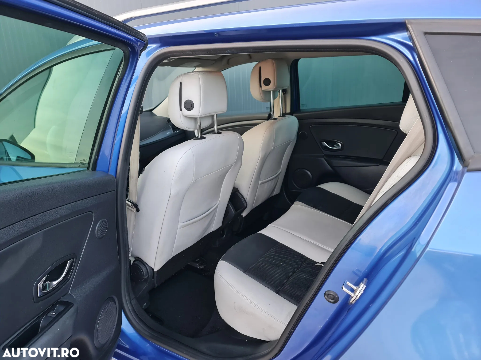 Renault Megane Grandtour ENERGY dCi 110 Start & Stopp Bose Edition - 8