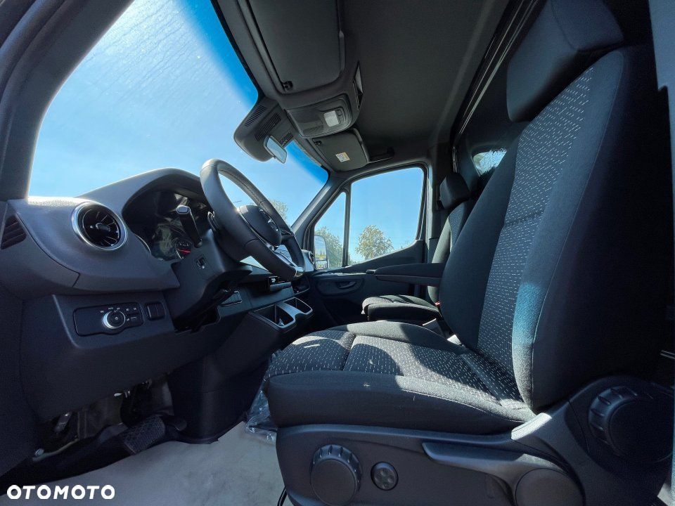 Mercedes-Benz Sprinter - 9