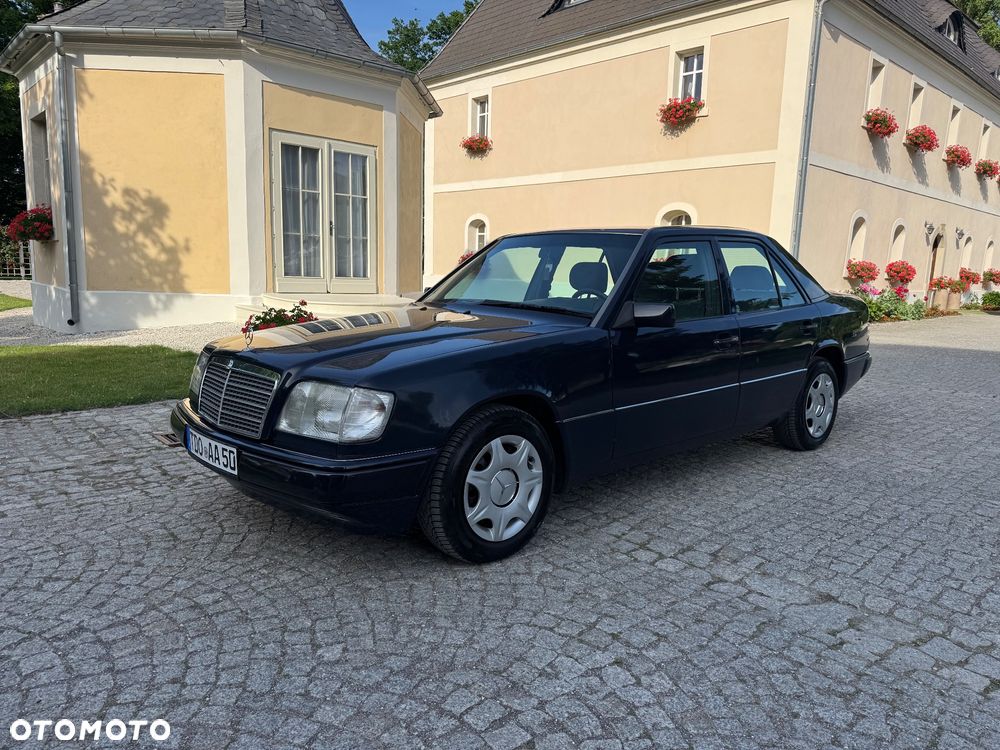 Mercedes-Benz Klasa E 220 - 10