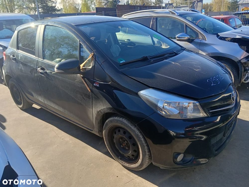 Zderzak (Lampy, Drzwi, Maska, Kierownica, Fotele) Toyota Yaris 3 1.0 Benzyna 69 Km 2013 R Gen. 3 - 2