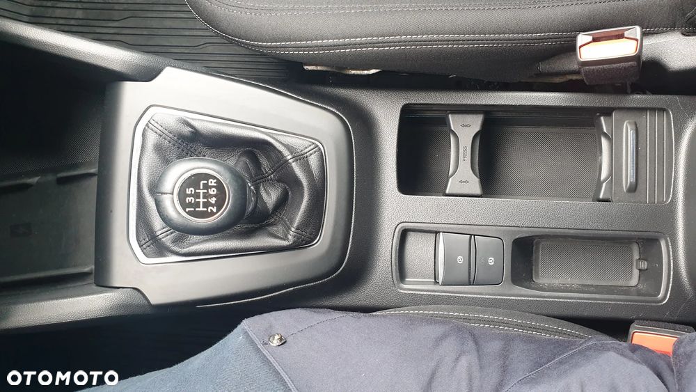 Ford Focus 1.0 EcoBoost Titanium - 26