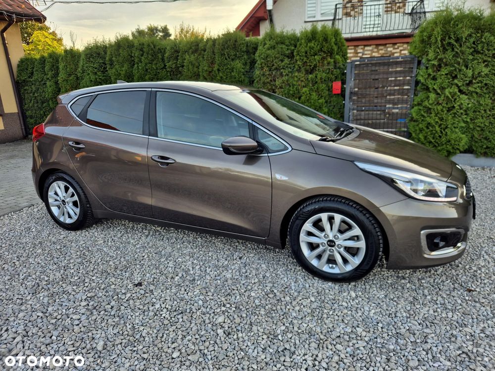 Kia Ceed 1.6 GDI Dream Team Edition - 15