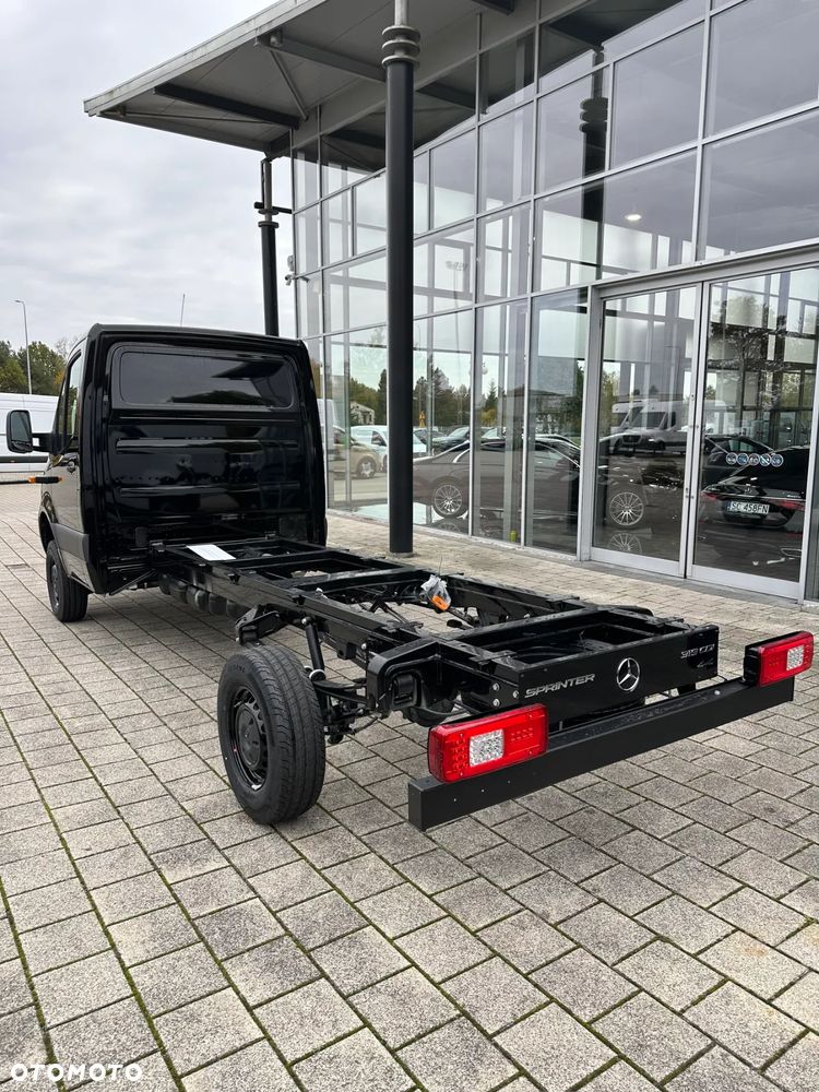 Mercedes-Benz Sprinter - 7