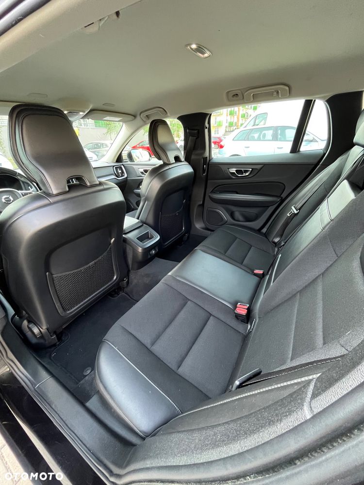 Volvo V60 D3 Geartronic Momentum Pro - 27