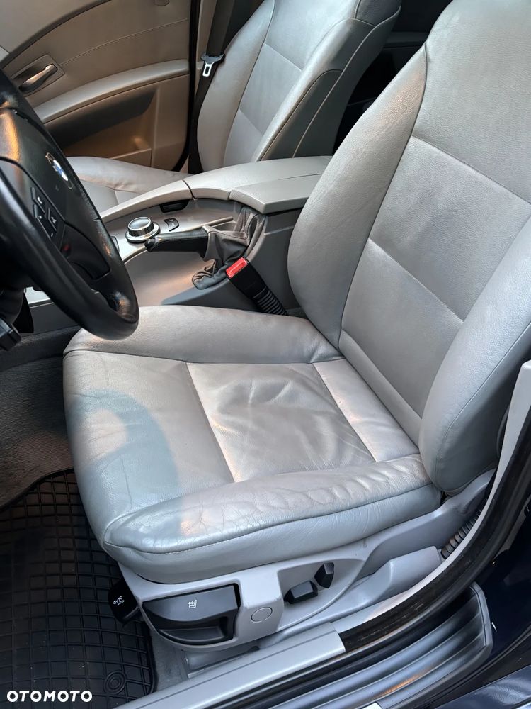 BMW Seria 5 525i - 10