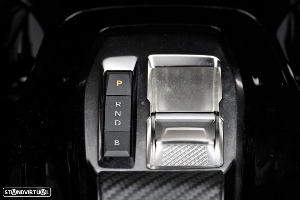 Peugeot e-2008 50 kWh Active Pack - 29