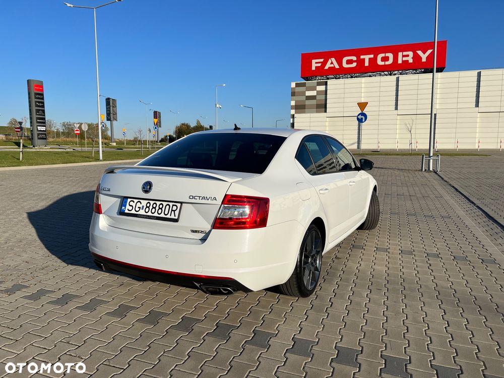Skoda Octavia 2.0 TSI RS - 8
