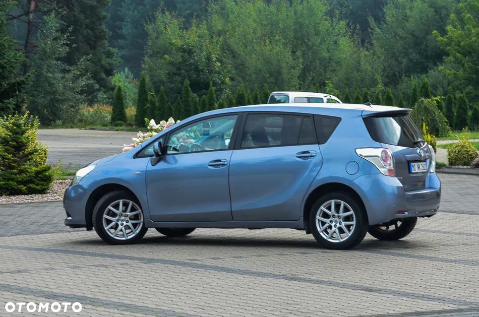 Toyota Verso 1.6 Premium 7os - 12