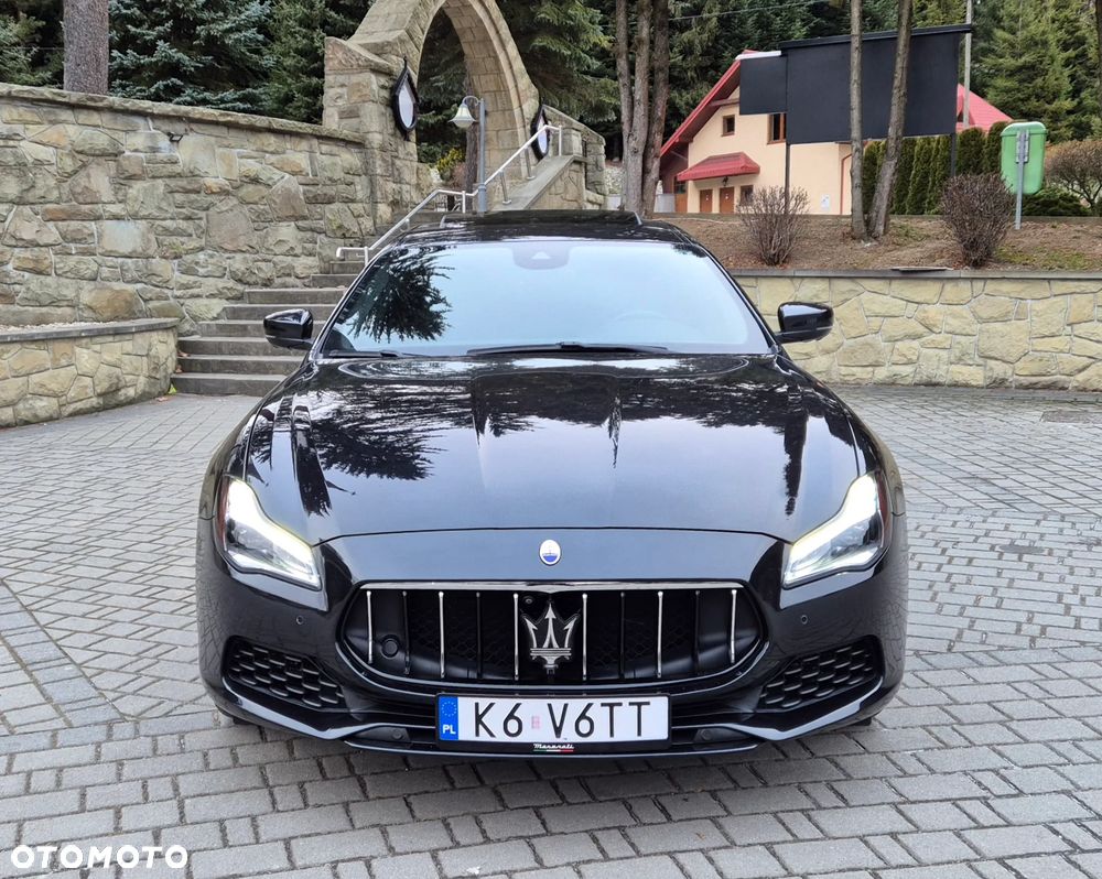 Maserati Quattroporte - 2