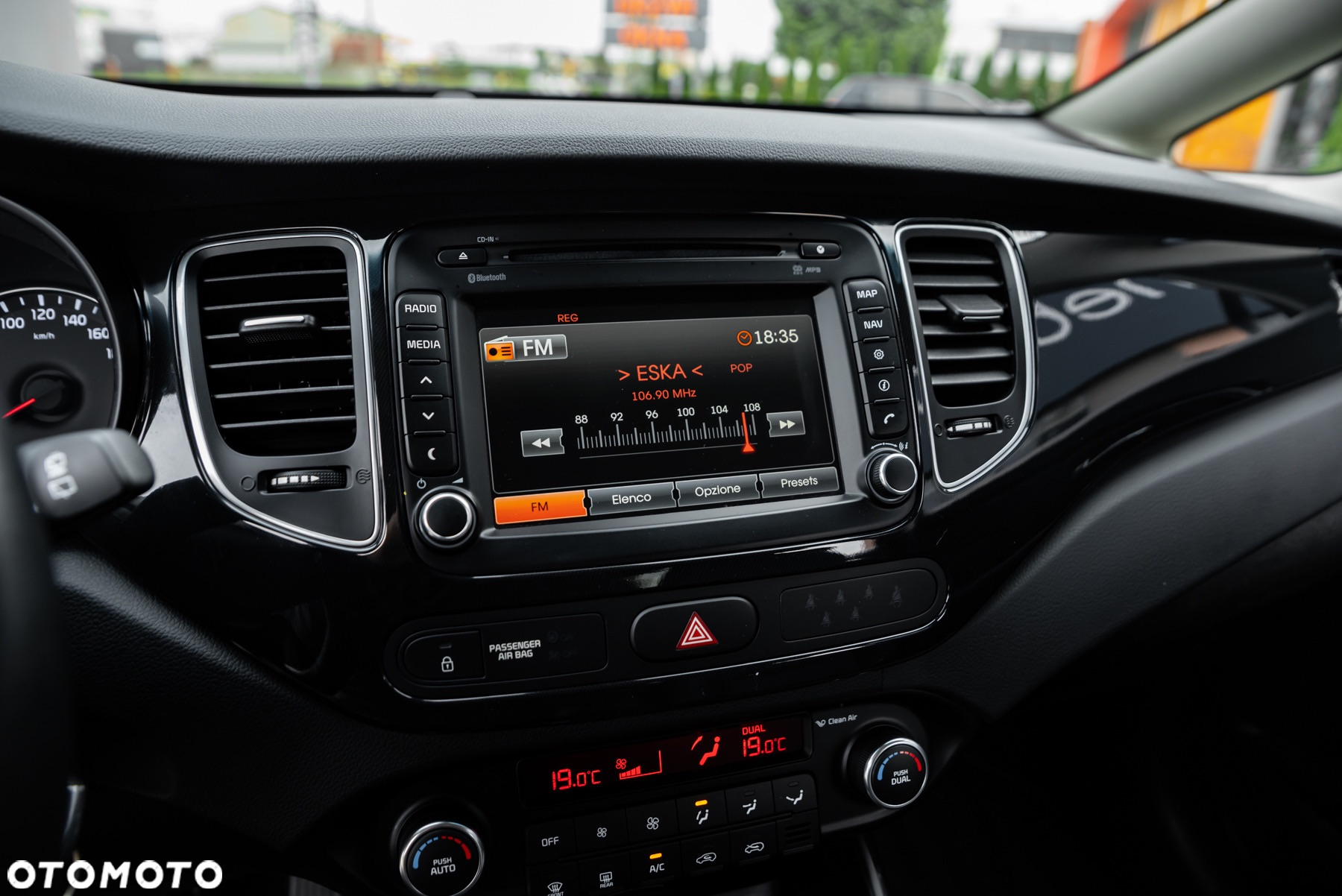 Kia Carens 1.7 CRDi XL 7os DCT - 34