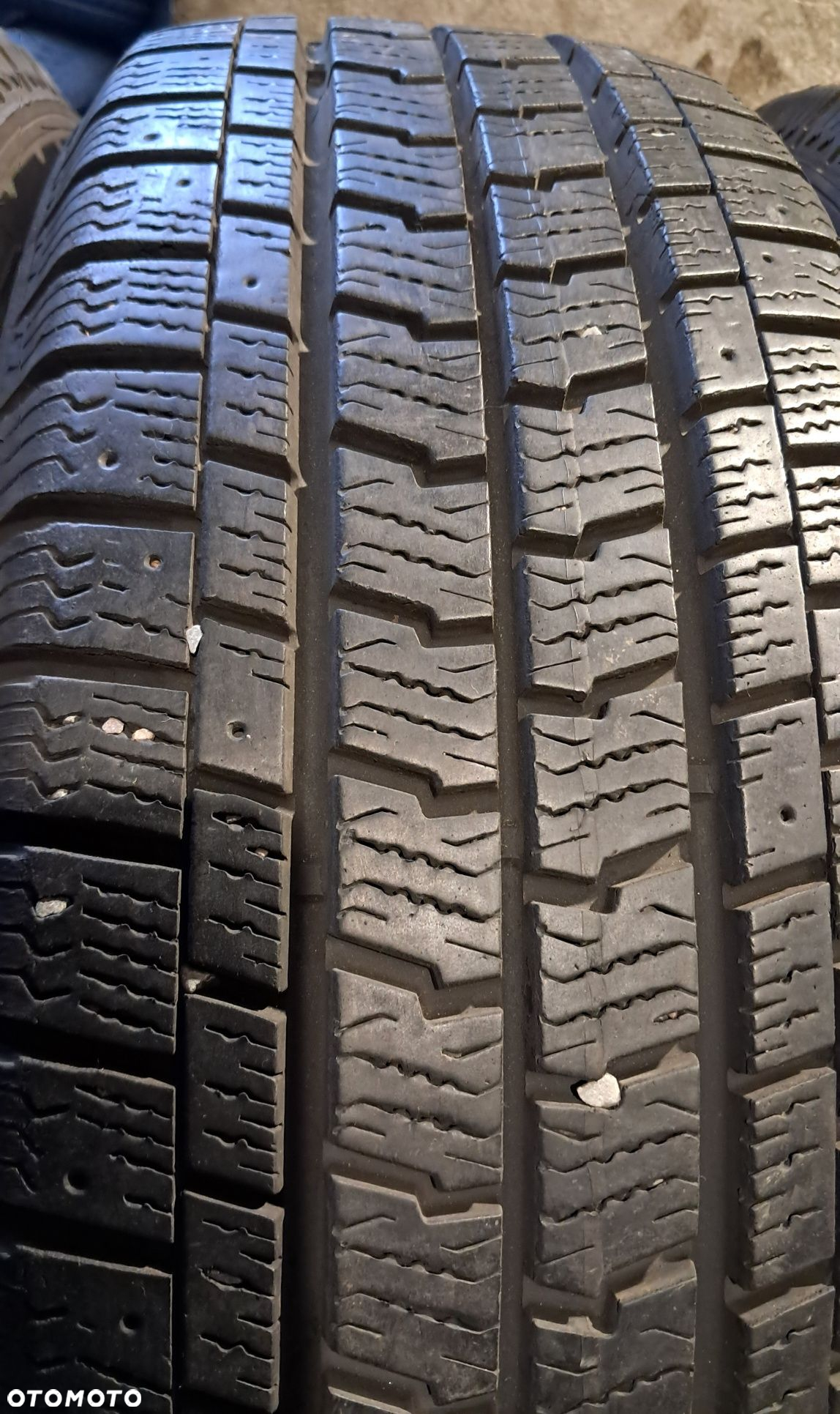 215/65R16C 109/107T Goodyear cargo ultraGrip - 2