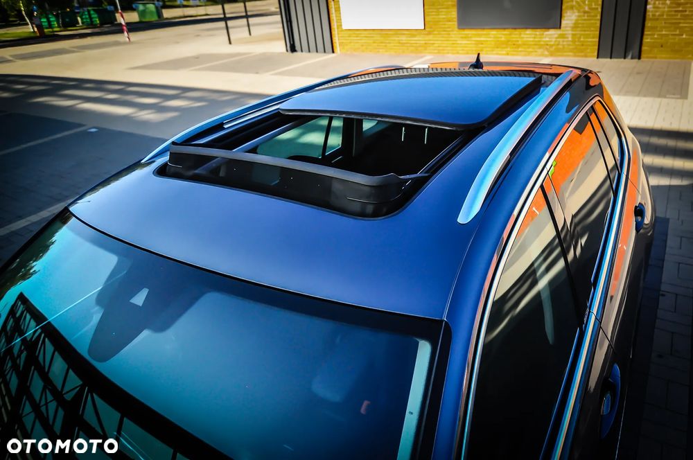 Volkswagen Tiguan - 32