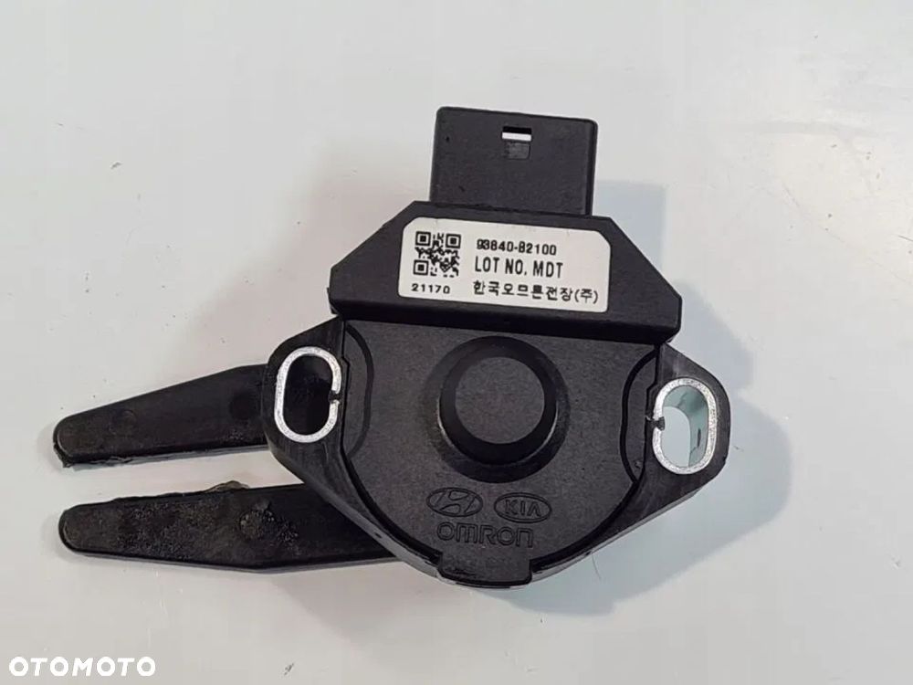 CZUJNIK SPRZĘGŁA KIA OPTIMA IV 1.7CRDI 17r - 1